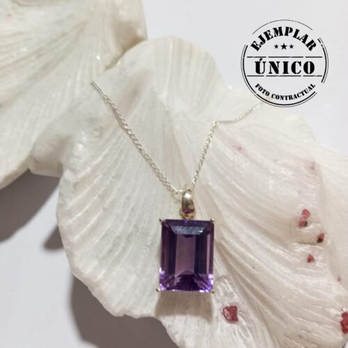 Dije en Plata con Piedra Amatista Facetada